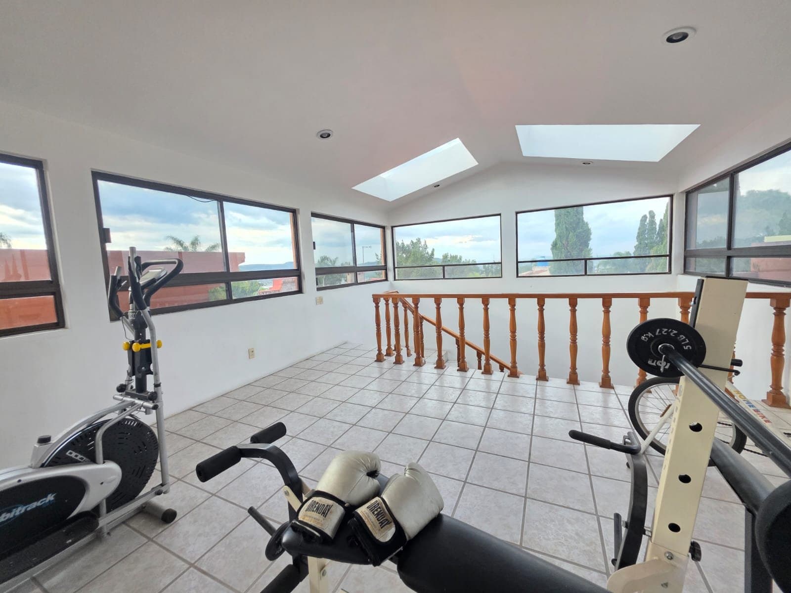 Casa con jardín y terraza — foto 5