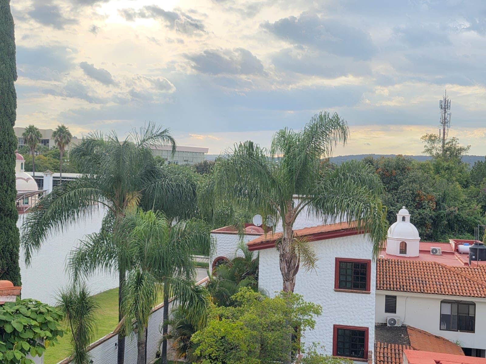Casa con jardín y terraza — foto 6