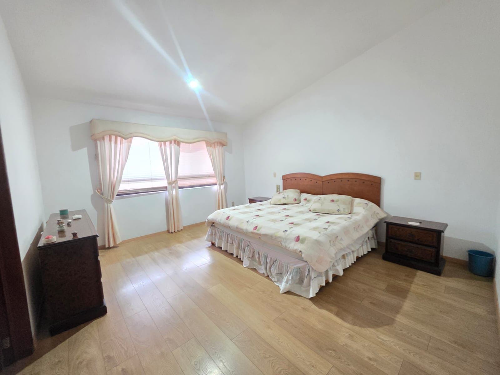 Casa con jardín y terraza — foto 10