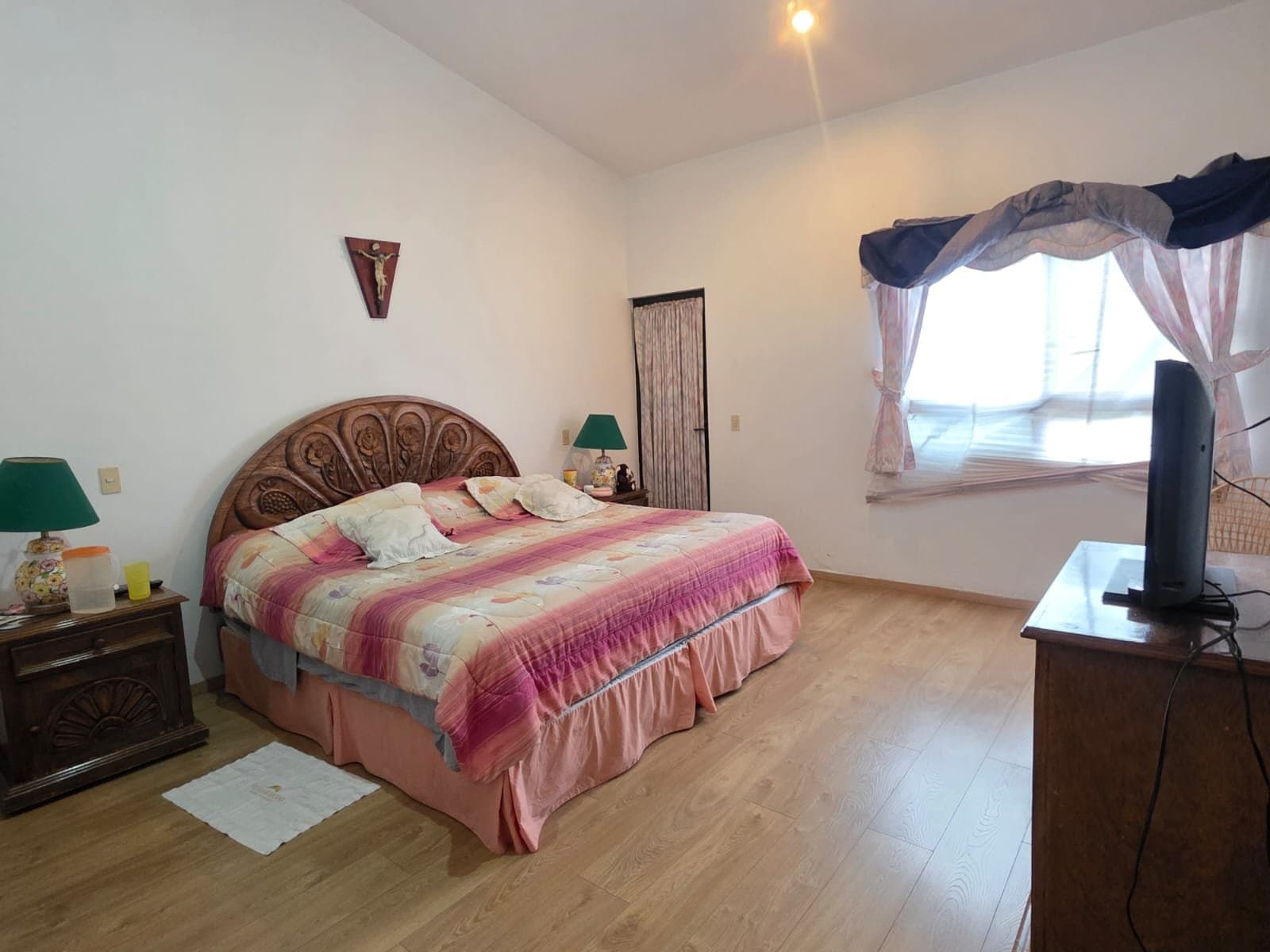 Casa con jardín y terraza — foto 11