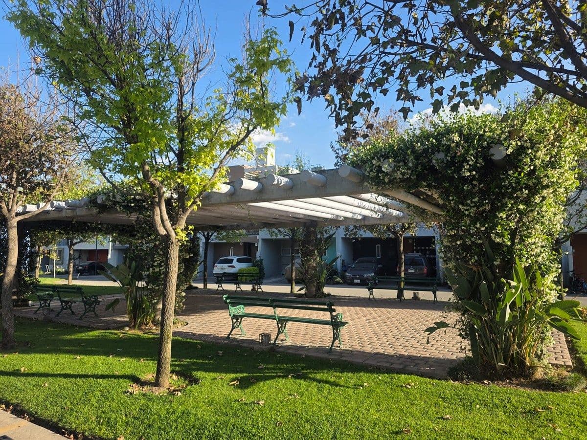 Casa en condominio con áreas verdes — foto 14