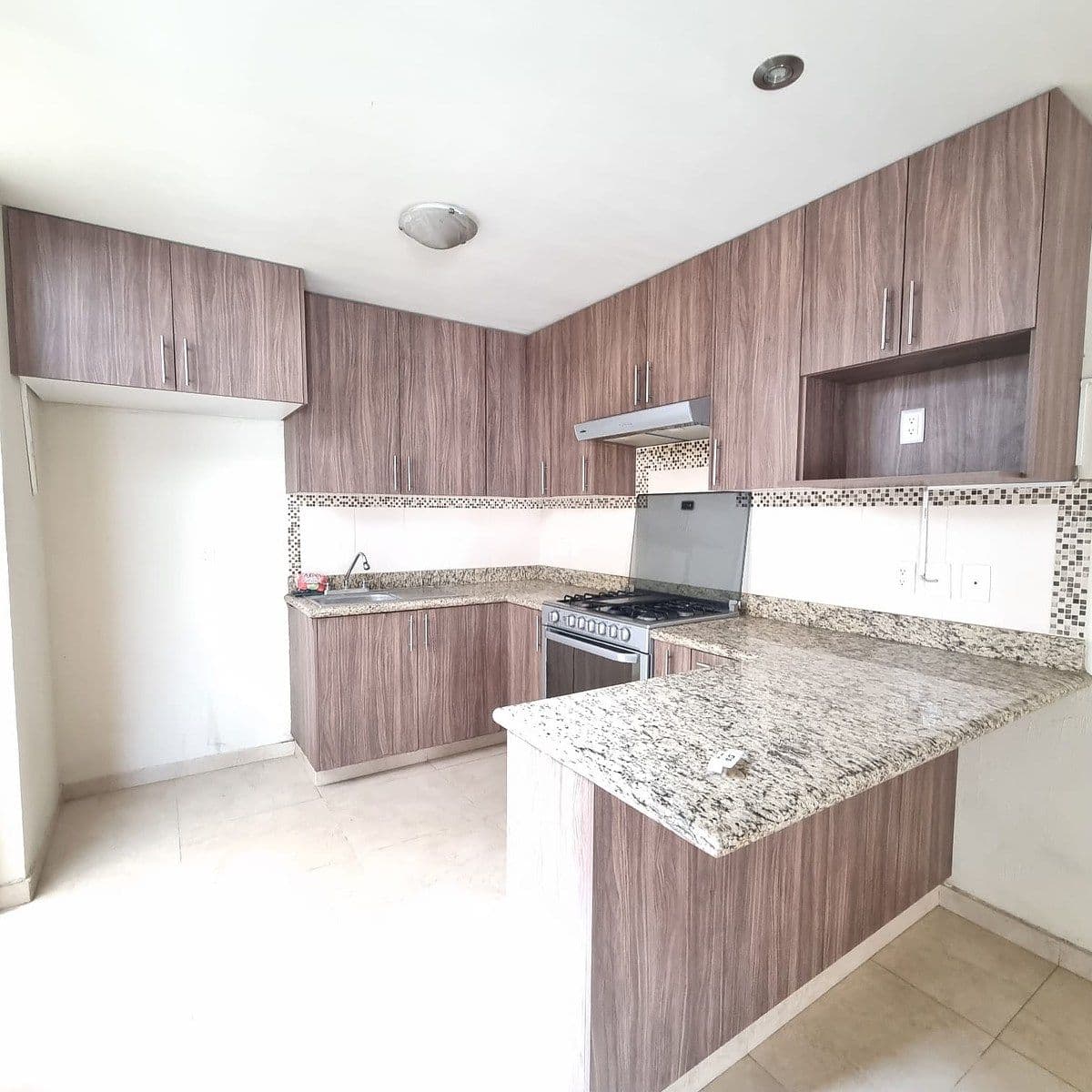 Casa en condominio con áreas verdes — foto 2